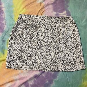 Kendall & Kylie Black and White Paisley Mini Skirt